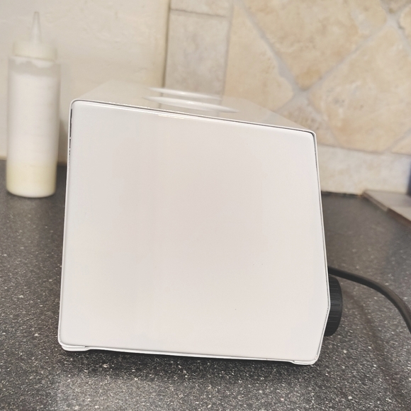 SkinAct Wax Or Lotion Warmer - Picture 7 of 7